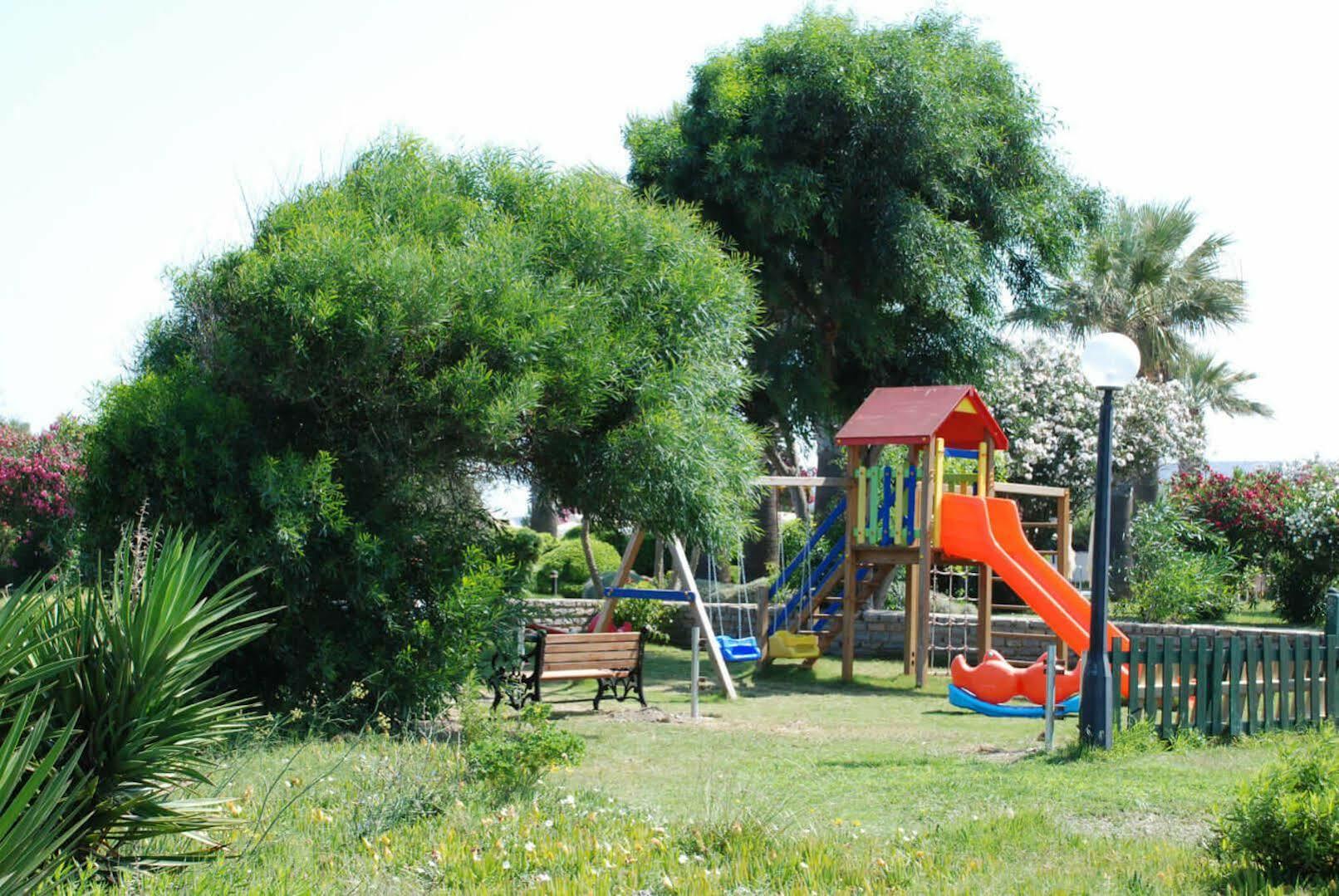 Çeşme Babaylon Hotel מראה חיצוני תמונה